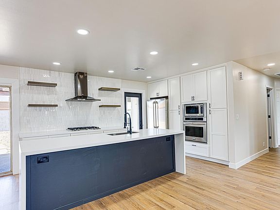 3rd image of 6614 E Latham St