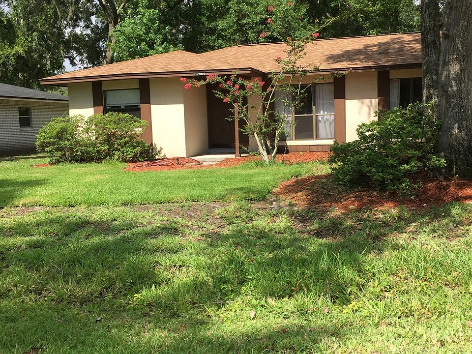 1st image of 12984 Silver Oak Dr