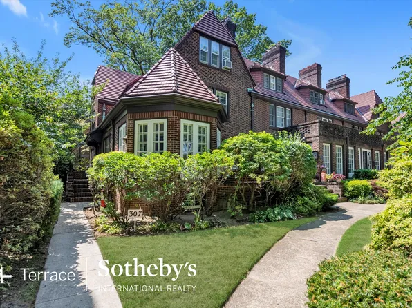 307 Burns Street image 1 of 34