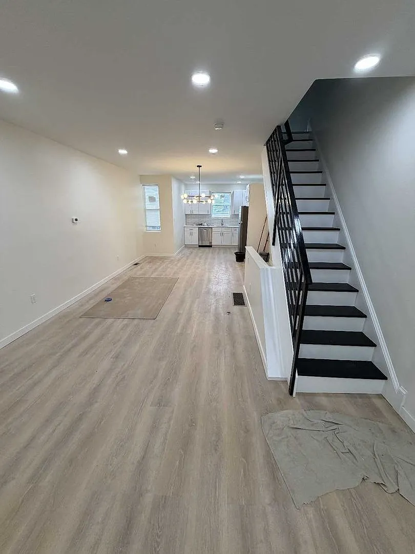 6945 Limekiln Pike. — Photo 2