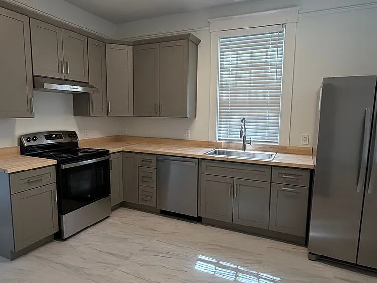 537 Maupas Ave #1 — Photo 19