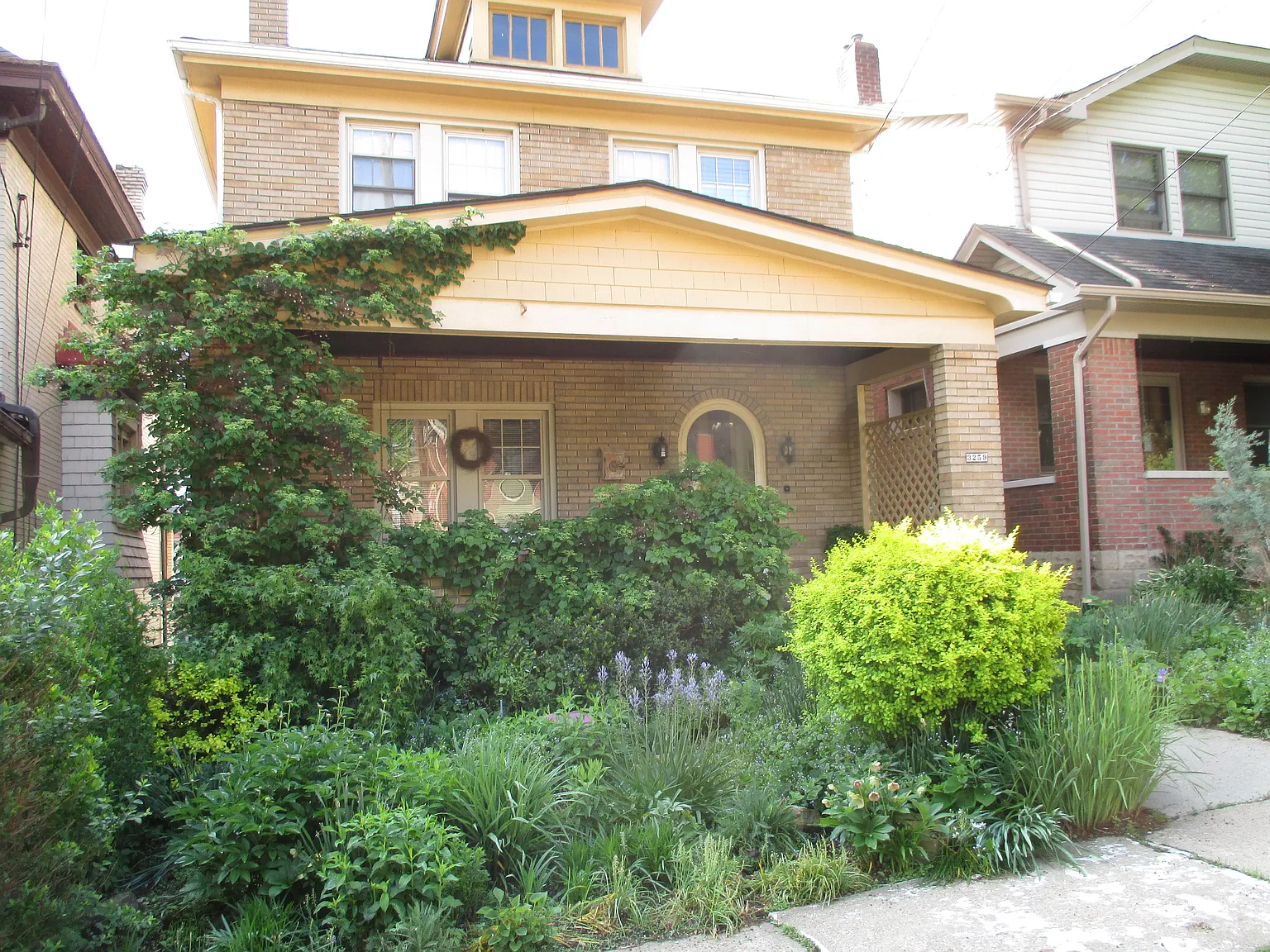 3259 Pinehurst Ave photo 1