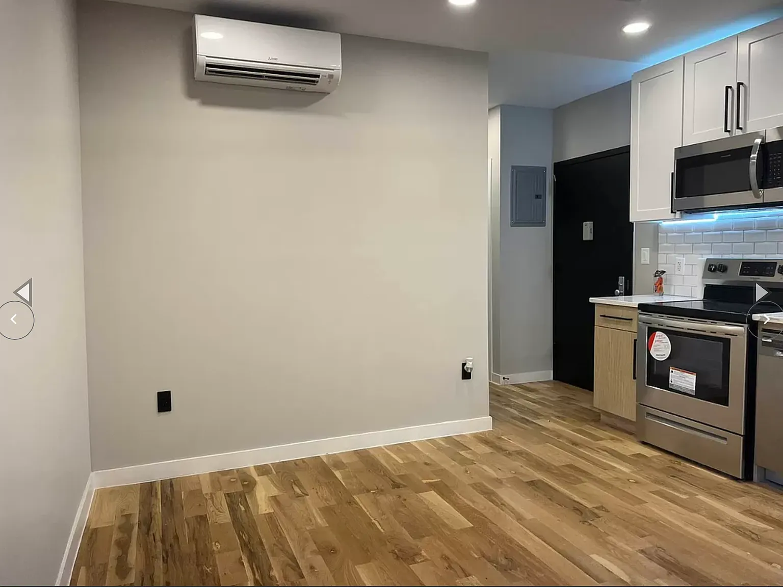 3 bed, 700 sqft, $3,000 — Photo 3