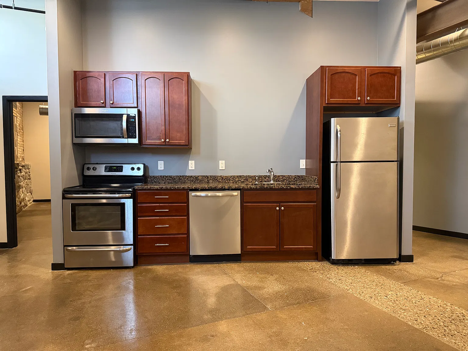 2 bed, 996 sqft, $1,401 — Photo 2