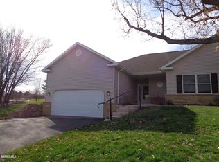 100 Cobblestone Blvd, Galena, IL 61036