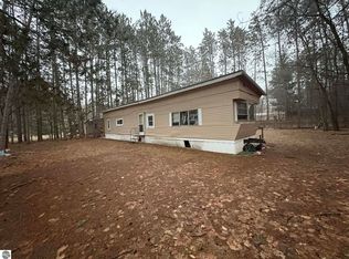 3537 Glorianne Dr, Traverse City, MI