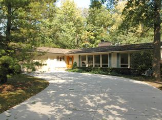 1555 N Western Ave, Lake Forest, IL 60045