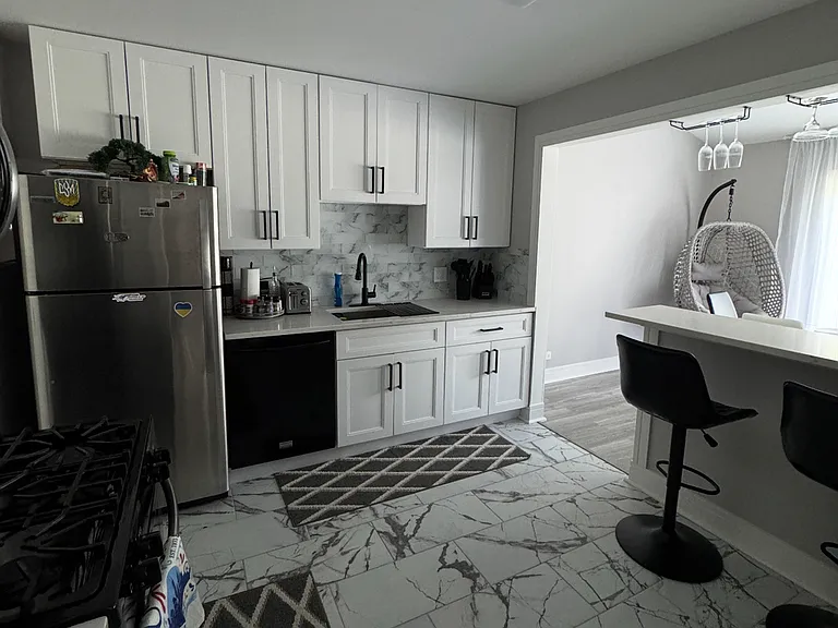 166 Stirling Ln #V2 — Photo 3