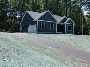 28 Spring St, Royalston, MA 01368