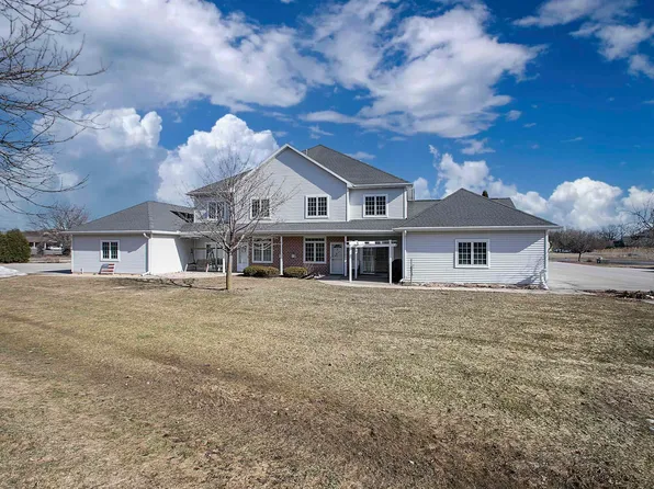 1999 Libal St APT 8, Allouez, WI 54301