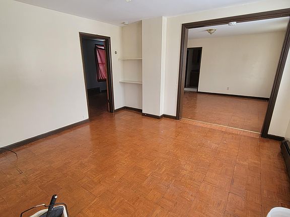 4th image of 1218 Dudley Ave APT 1