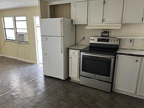 2nd image of 11 Redwood Dr #11A