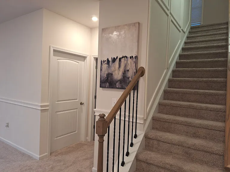160 Marion Dr — Photo 15