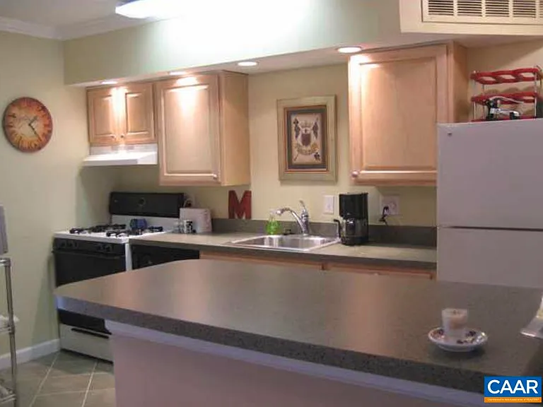 111 Hessian Hills Rdg #2 — Photo 2