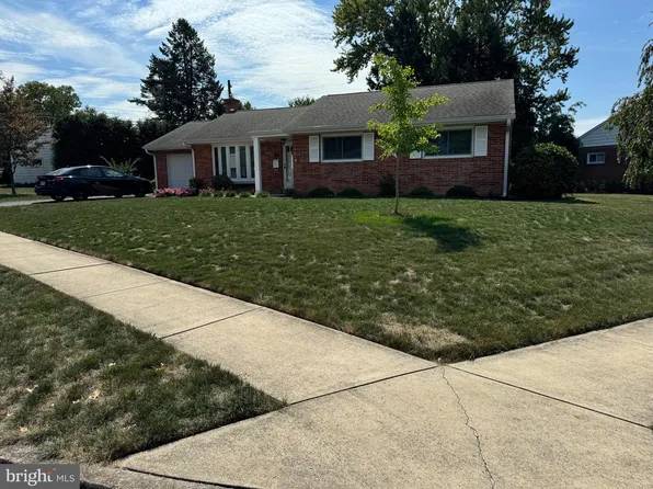 406 Ritter Rd, Harrisburg, PA 17109