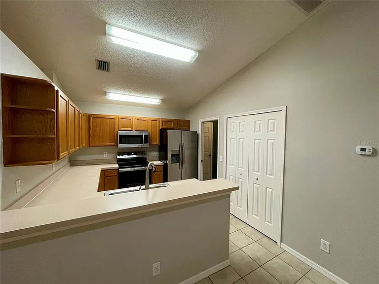 12119 Warwick Cir — Photo 9