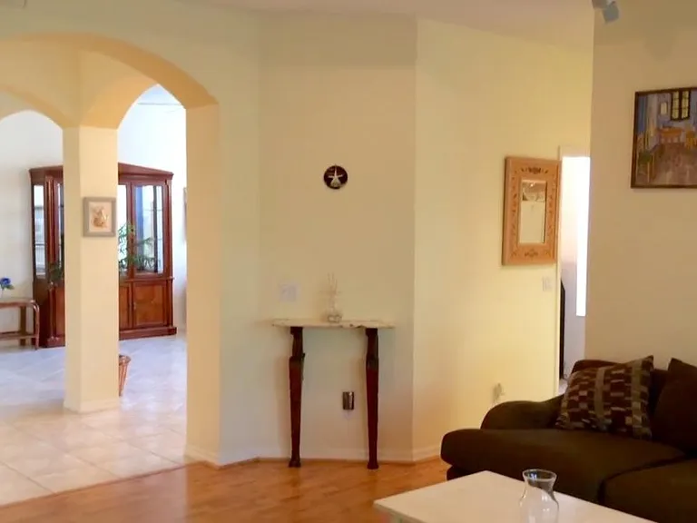 1357 Thornapple Dr — Photo 12