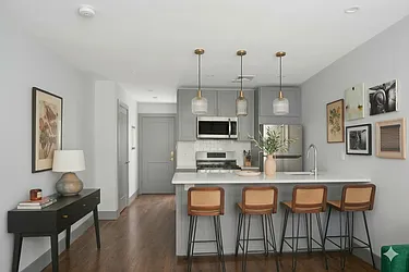 410 Hancock Street, #1