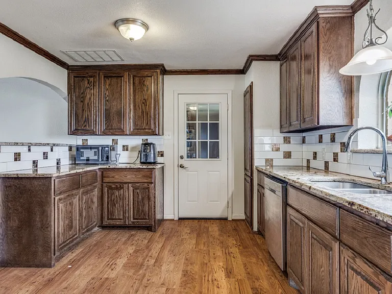 3550 Whiteley Rd — Photo 10