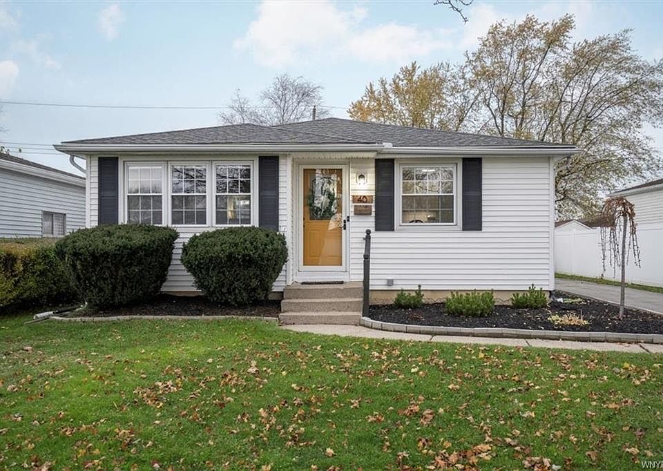 1st image of 40 Sprucewood Dr