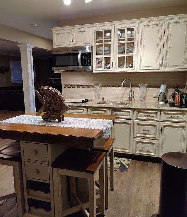 2nd image of 286 W Riviera Dr