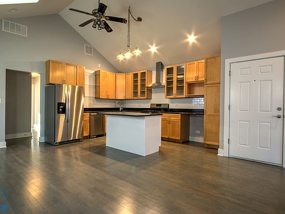 1706 South Carpenter Street Dining Area Apartment 2 Photo