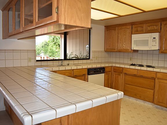 3rd image of 920 Lanini Dr