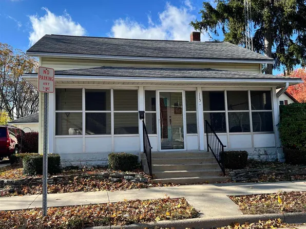 115 N Maple Ave, Warsaw, IN 46580