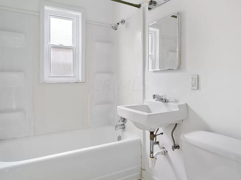 1st image of 3256 Indianola Ave APT D