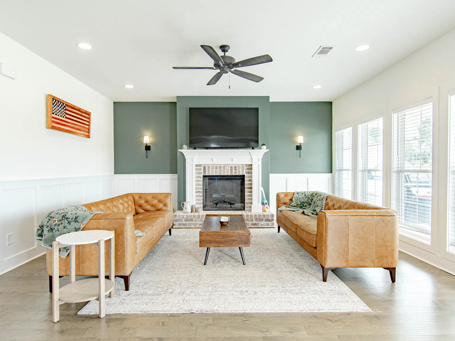 5 bed, 4.0 bath, 2599 sqft, $3,350 — Photo 3