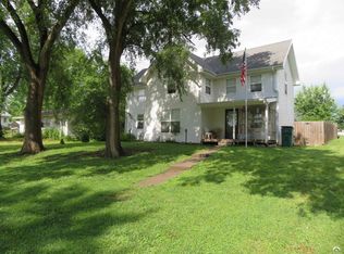 707 Linn St, Valley Falls, KS 66088