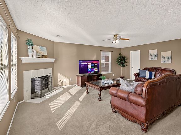 4th image of 4721 Sleepy Ridge Cir
