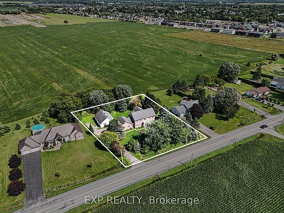 5th image of 1007 Saint Pierre Rd