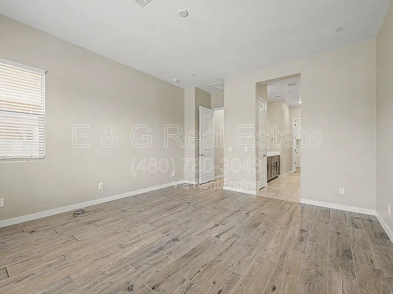 1899 N 140th Dr — Photo 12
