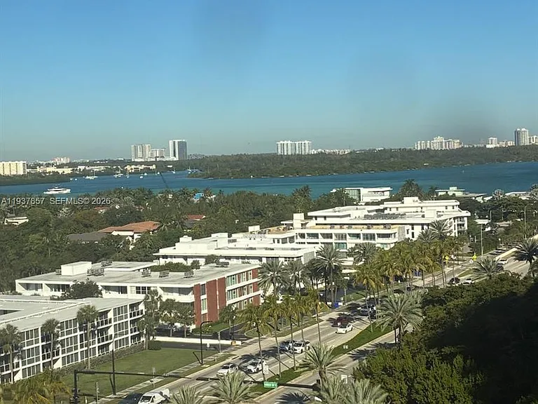 10185 Collins Ave #Penthouse 02 — Photo 37