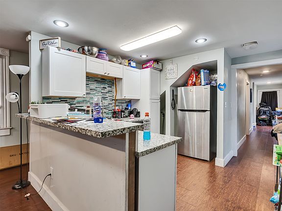 5th image of 3529 Avenue M