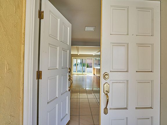 5th image of 2712 N Granvia Pl