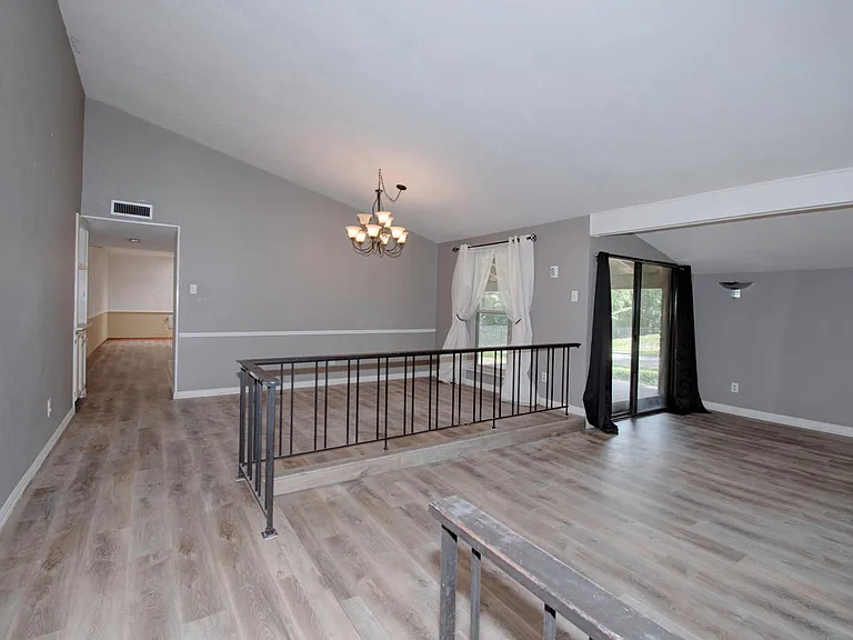3201 Christie Cir — Photo 2
