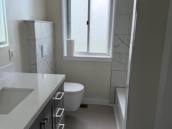 2nd image of 127 Old Liverpool Rd #1