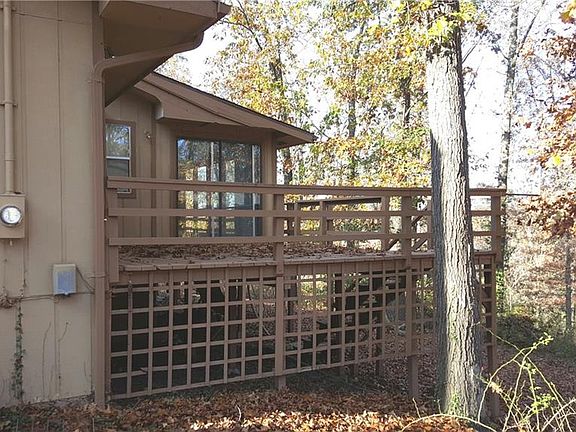 2nd image of 40 Brentwood Dr