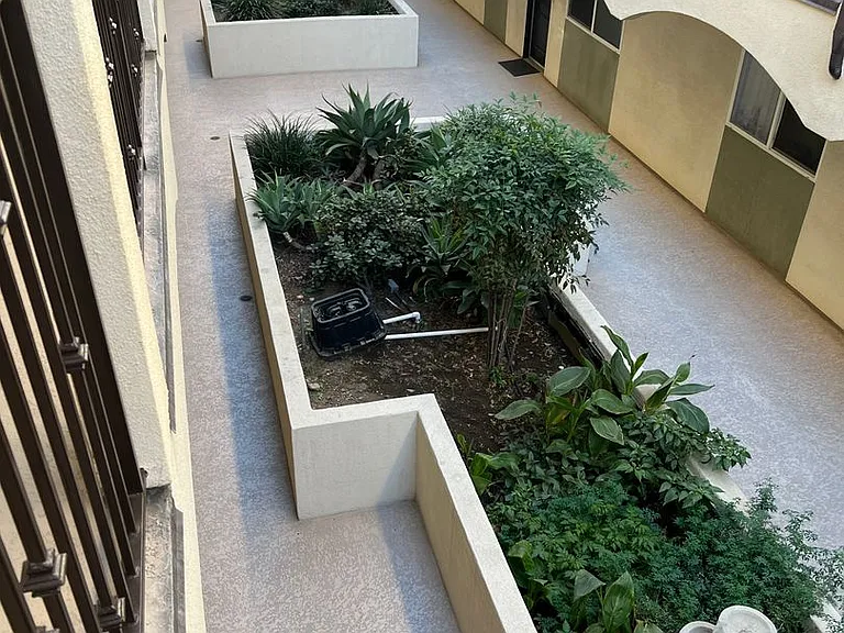 Yaya Laurel 1 Apartments — Photo 14