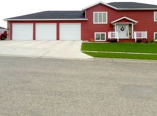 601 Nelson Dr, Bismarck, ND 58503