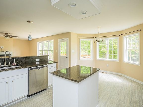 4th image of 8064 Pebblepath Pkwy