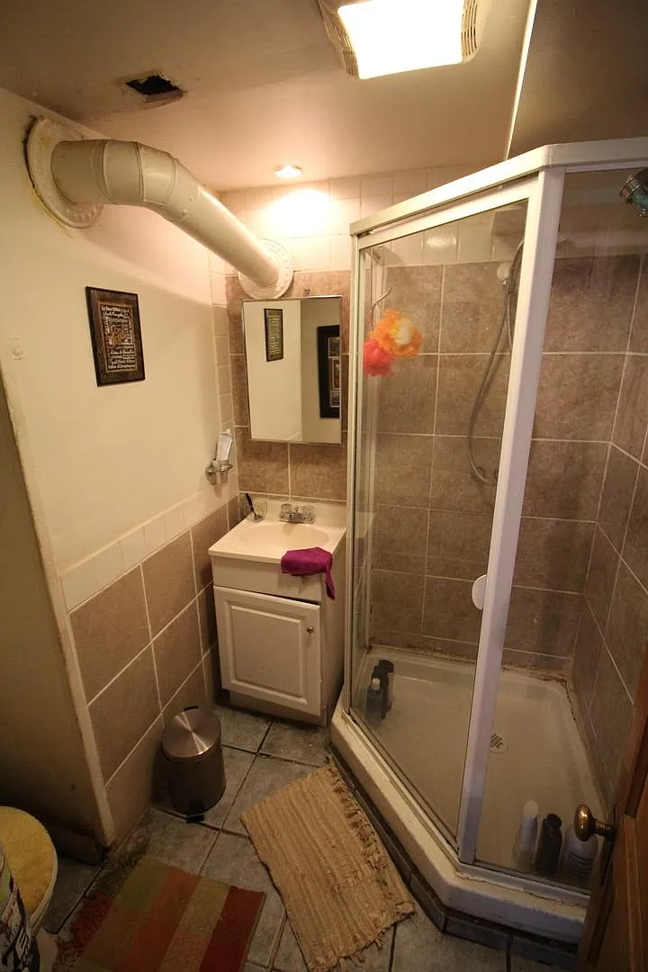 2 bed, 700 sqft, $1,595 — Photo 2