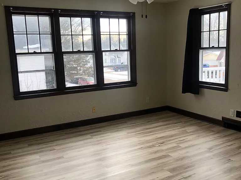 838 Prairie Ave #B — Photo 5