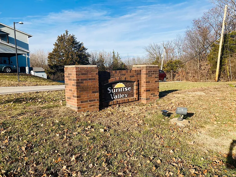 Sunrise Valley Apartments — Photo 47