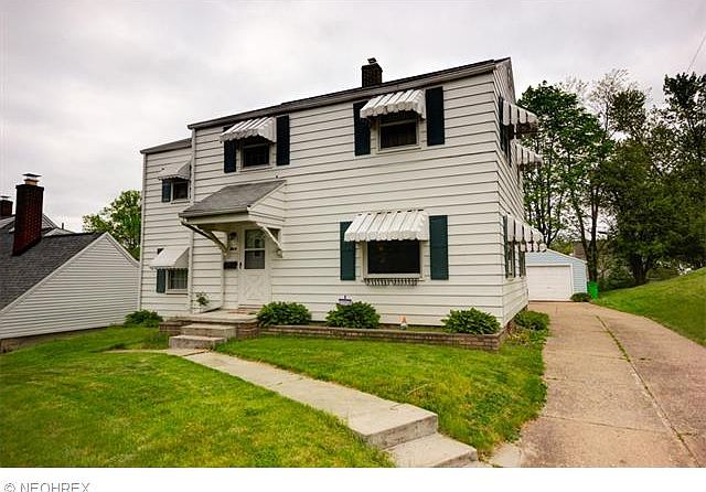1st image of 924 16th St NE