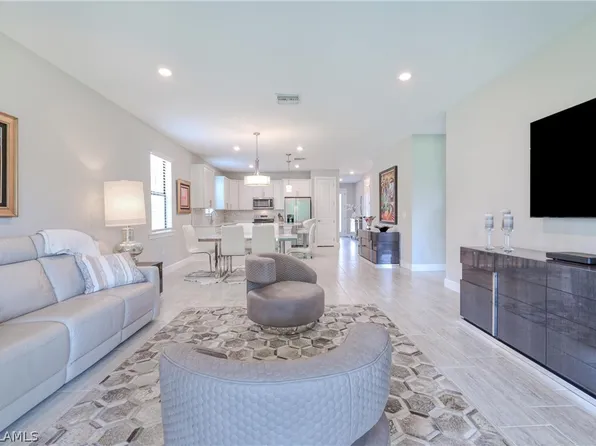 3936 Black Eagle Ln, Fort Myers, FL 33966