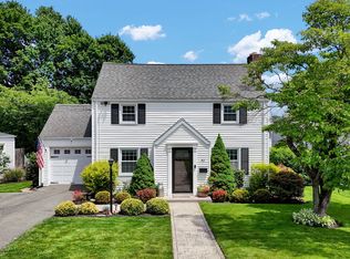 80 Longvue Dr, Wethersfield, CT 06109