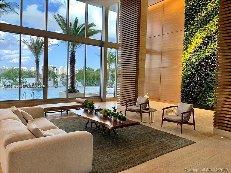 16385 Biscayne Blvd #621 — Photo 31